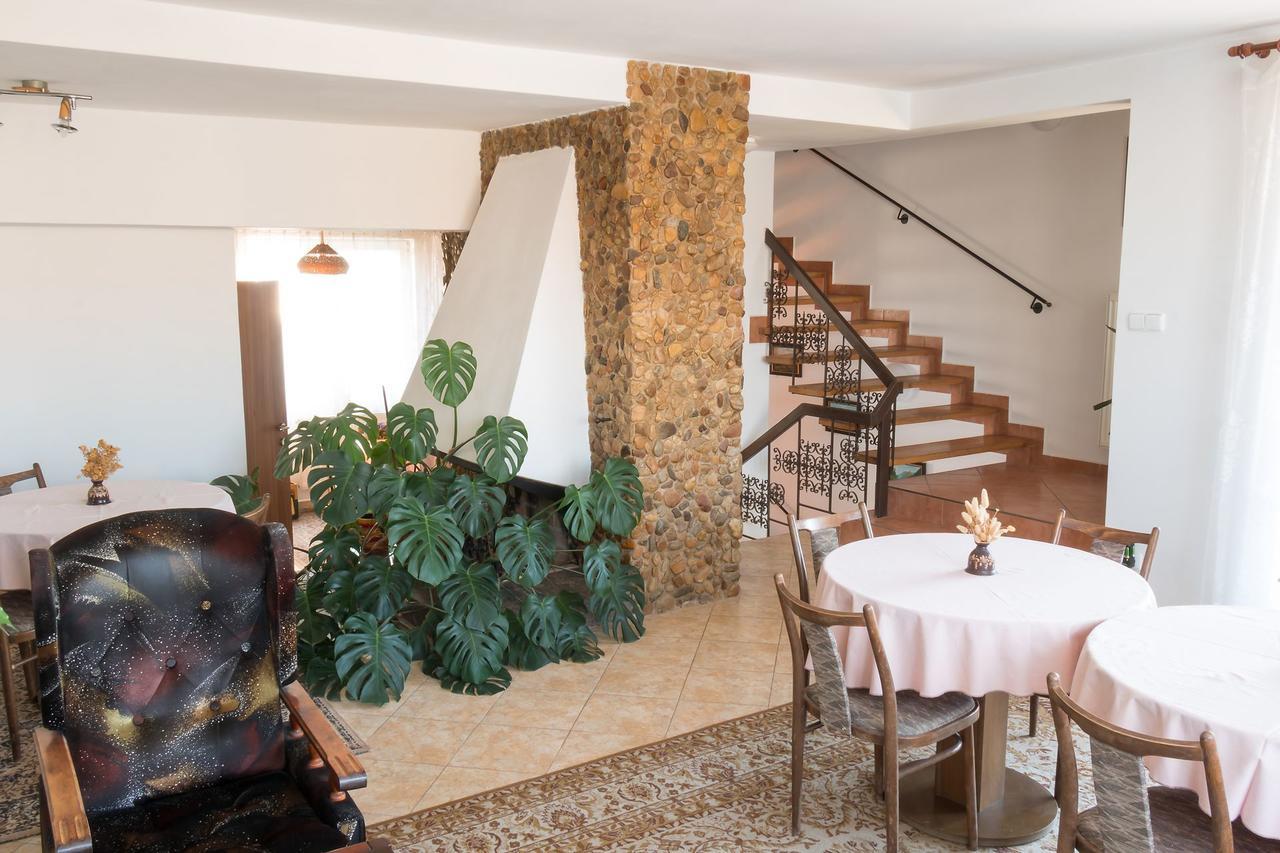 Alton Garni Hotel Чешка Будьовица Екстериор снимка