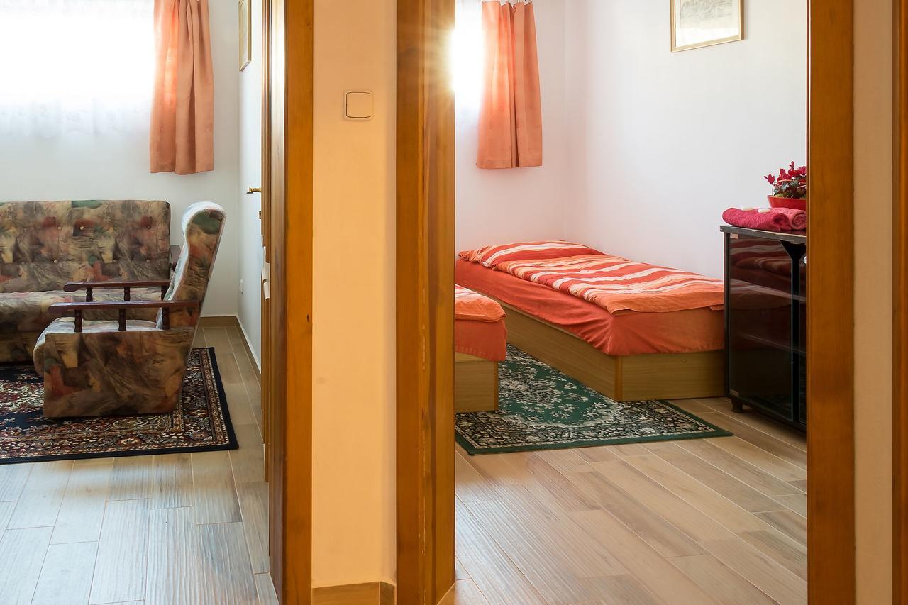Alton Garni Hotel Чешка Будьовица Екстериор снимка